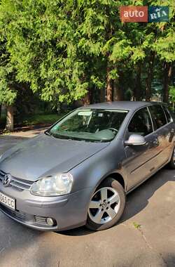 Хэтчбек Volkswagen Golf 2008 в Киеве