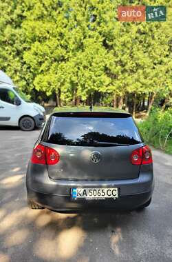 Хетчбек Volkswagen Golf 2008 в 