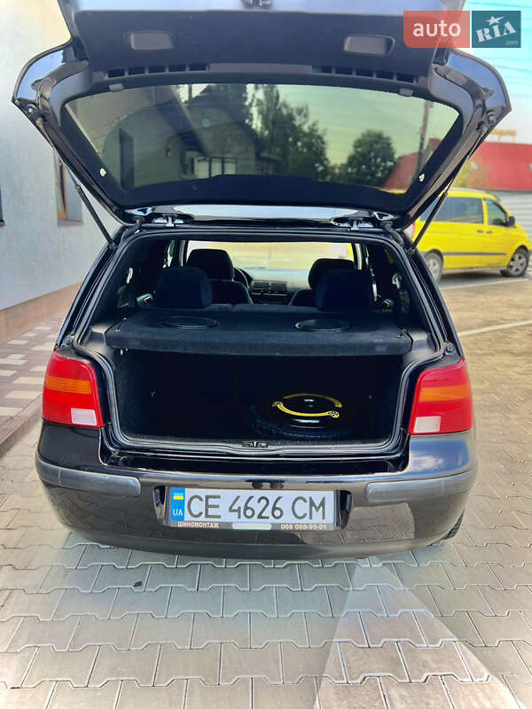 Хетчбек Volkswagen Golf 1999 в Чернівцях
