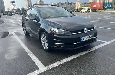 Універсал Volkswagen Golf 2019 в Києві