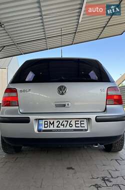 Хэтчбек Volkswagen Golf 2003 в 
