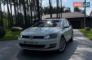 Універсал Volkswagen Golf 2015 в Житомирі