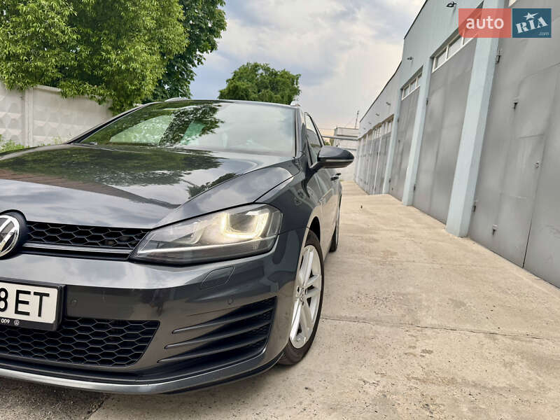 Универсал Volkswagen Golf 2016 в Хмельницком