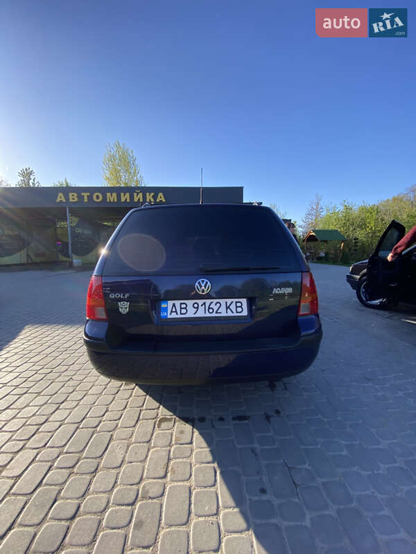 Универсал Volkswagen Golf 2000 в Виннице