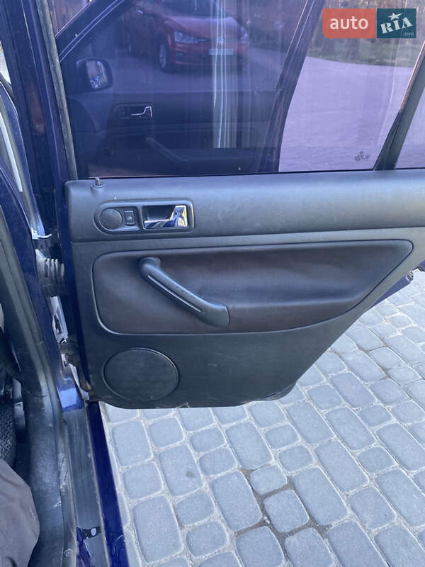 Универсал Volkswagen Golf 2000 в Виннице