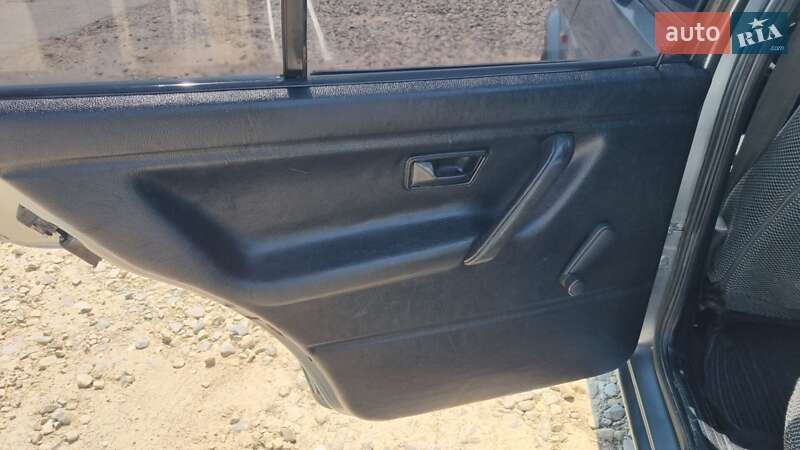 Хэтчбек Volkswagen Golf 1987 в Черновцах