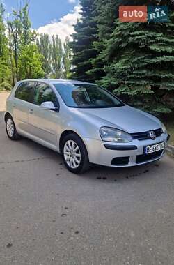 Хетчбек Volkswagen Golf 2003 в Миколаєві
