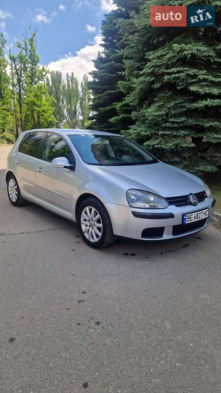 Volkswagen Golf 2003