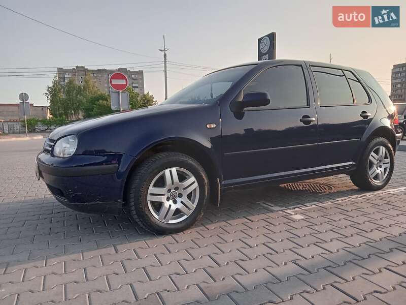 Хэтчбек Volkswagen Golf 2000 в Хмельницком