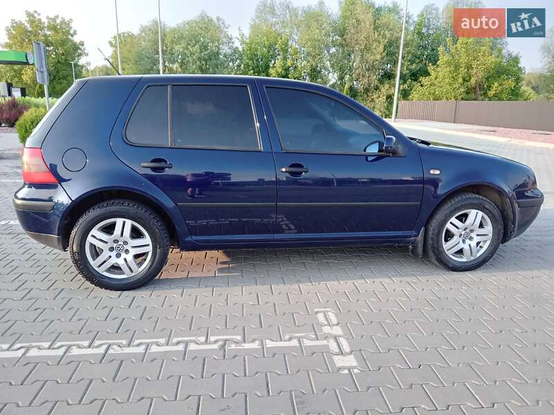 Хэтчбек Volkswagen Golf 2000 в Хмельницком
