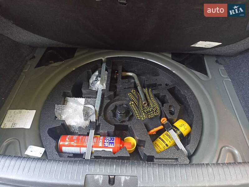 Хетчбек Volkswagen Golf 2011 в Хмельницькому