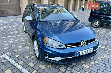 Универсал Volkswagen Golf 2017 в 