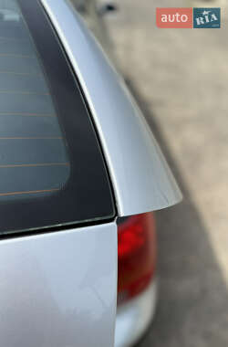 Універсал Volkswagen Golf 2000 в 