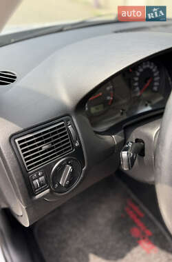Універсал Volkswagen Golf 2000 в 