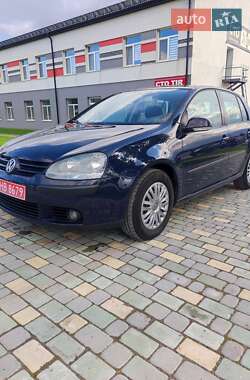 Хэтчбек Volkswagen Golf 2005 в Киеве