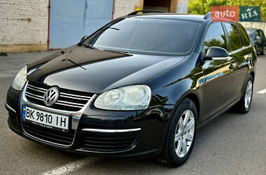 Універсал Volkswagen Golf 2009 в Рівному