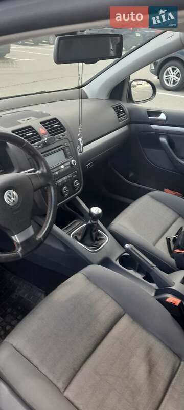 Хэтчбек Volkswagen Golf 2006 в Борисполе