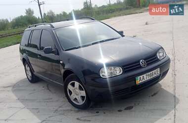 Универсал Volkswagen Golf 2004 в Чернигове