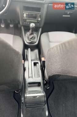 Универсал Volkswagen Golf 2002 в 