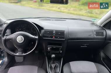 Универсал Volkswagen Golf 2002 в 