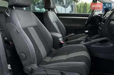 Хэтчбек Volkswagen Golf 2008 в 