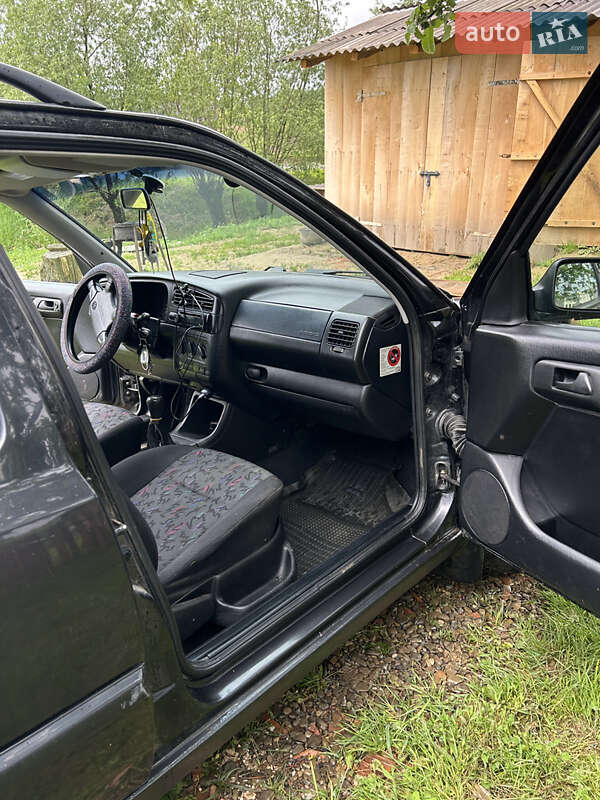 Универсал Volkswagen Golf 1997 в Сторожинце