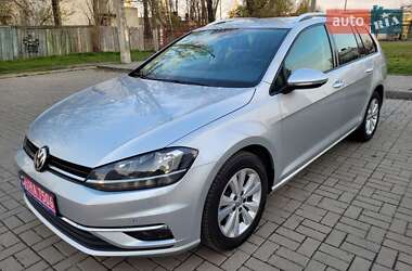 Универсал Volkswagen Golf 2018 в 