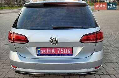 Универсал Volkswagen Golf 2018 в 