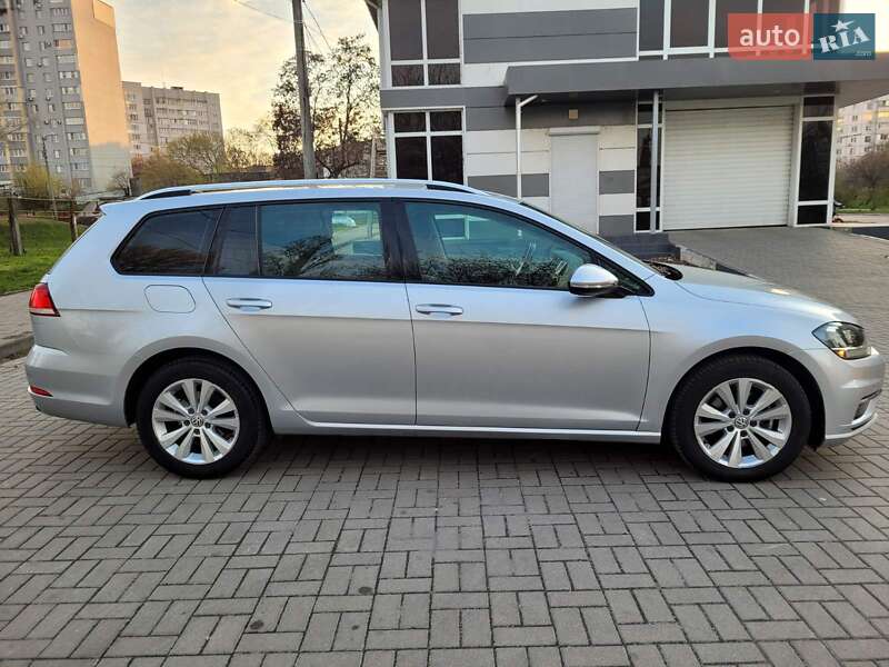 Універсал Volkswagen Golf 2018 в Черкасах
