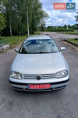 Универсал Volkswagen Golf 2000 в Млинове