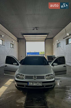 Універсал Volkswagen Golf 2005 в Рокитному