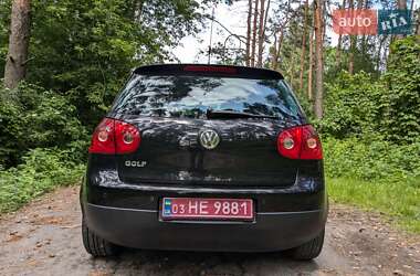 Хетчбек Volkswagen Golf 2006 в 