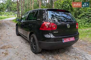 Хетчбек Volkswagen Golf 2006 в 