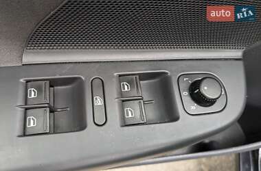 Хетчбек Volkswagen Golf 2006 в 
