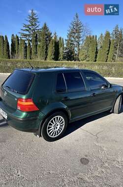 Хетчбек Volkswagen Golf 1999 в 