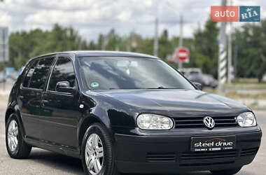 Хетчбек Volkswagen Golf 2002 в Миколаєві