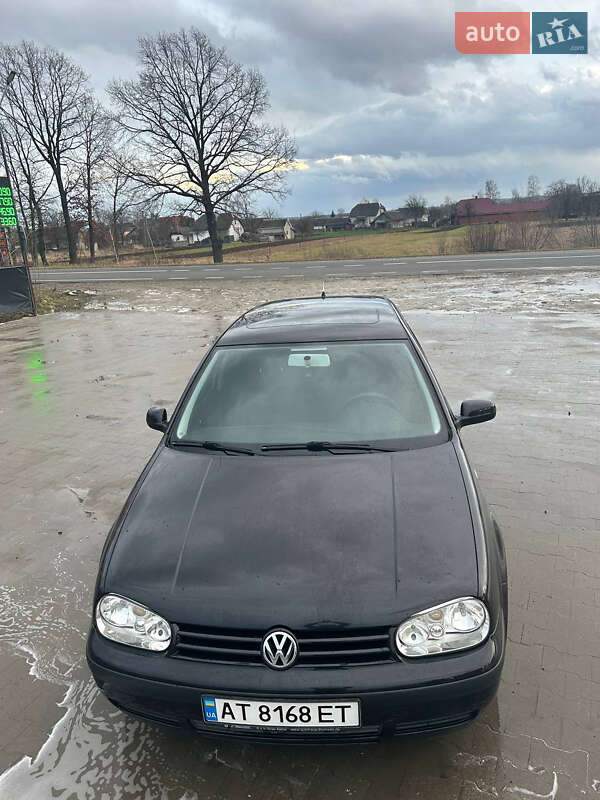 Хетчбек Volkswagen Golf 2000 в Івано-Франківську