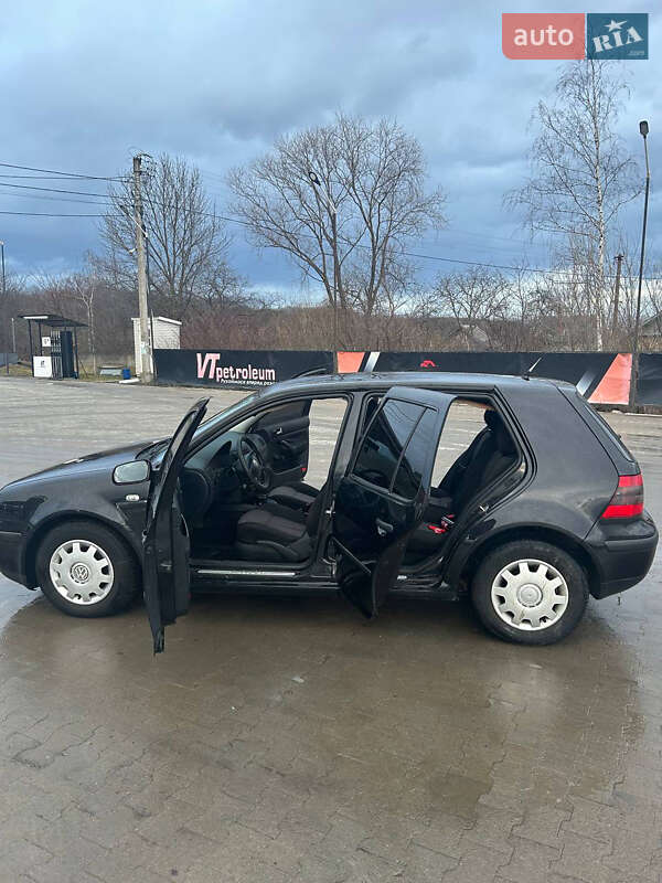 Хетчбек Volkswagen Golf 2000 в Івано-Франківську