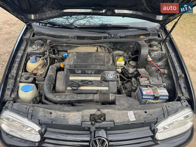 Хетчбек Volkswagen Golf 2000 в Івано-Франківську