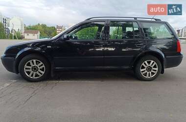 Универсал Volkswagen Golf 2004 в Киеве