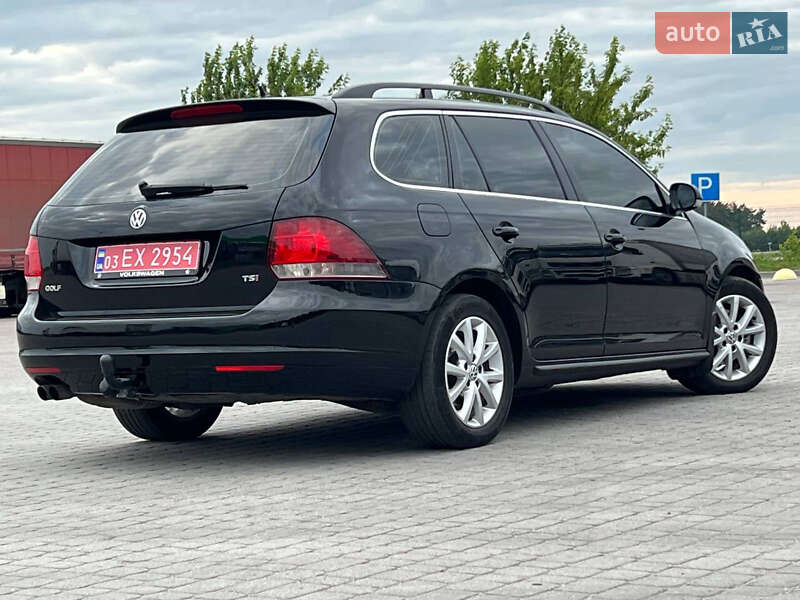 Універсал Volkswagen Golf 2011 в Радивиліві