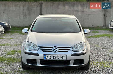 Хетчбек Volkswagen Golf 2005 в Вінниці