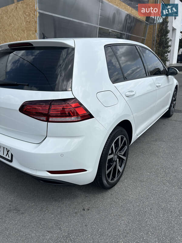 Хэтчбек Volkswagen Golf 2020 в Днепре