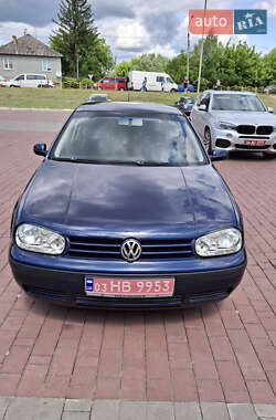 Хэтчбек Volkswagen Golf 2002 в 