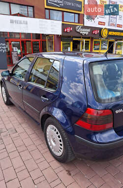 Хэтчбек Volkswagen Golf 2002 в 