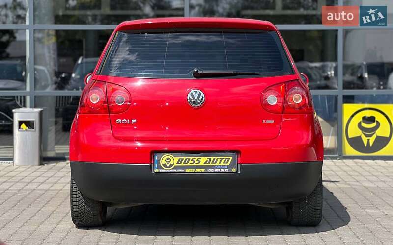 Хетчбек Volkswagen Golf 2004 в Івано-Франківську