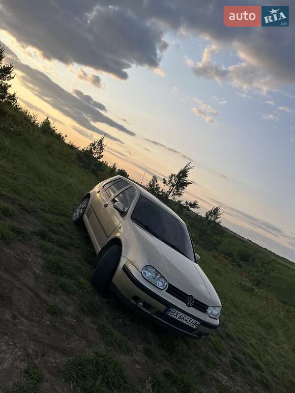 Хетчбек Volkswagen Golf 2000 в Хмельницькому
