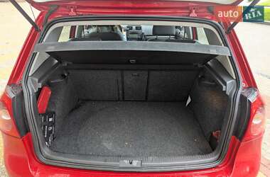 Хэтчбек Volkswagen Golf 2005 в 
