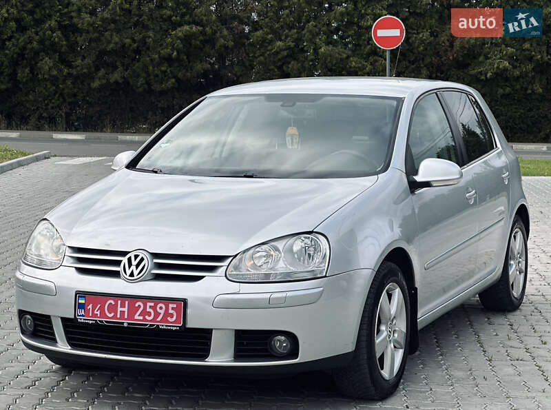 Хетчбек Volkswagen Golf 2008 в Львові