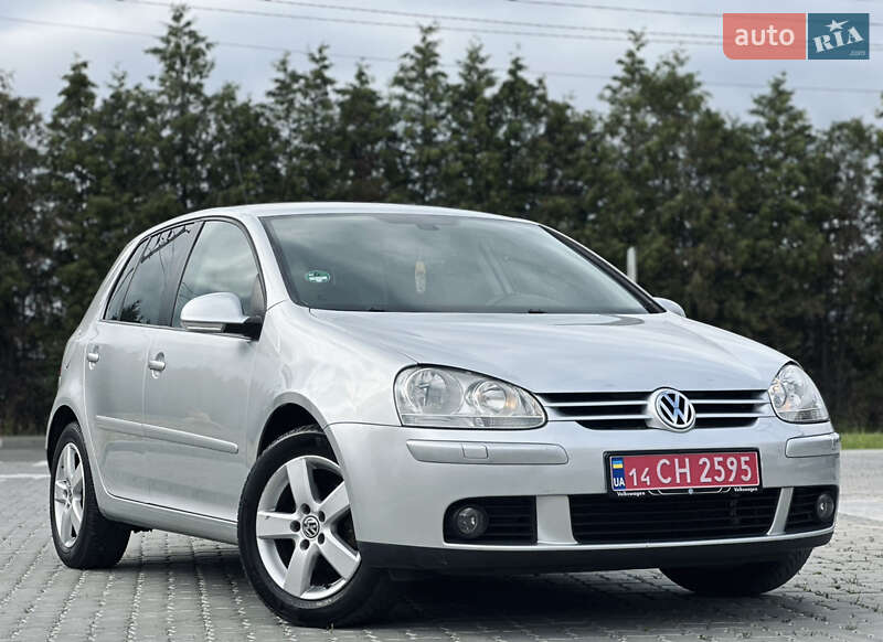 Хетчбек Volkswagen Golf 2008 в Львові
